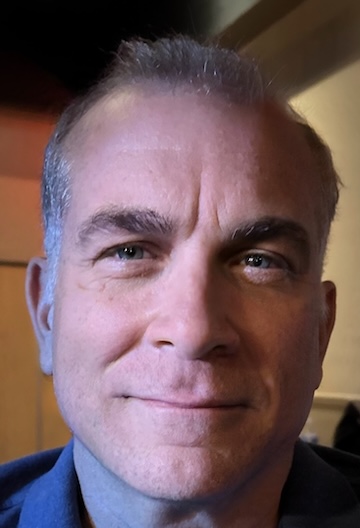 Experiential Studios logo